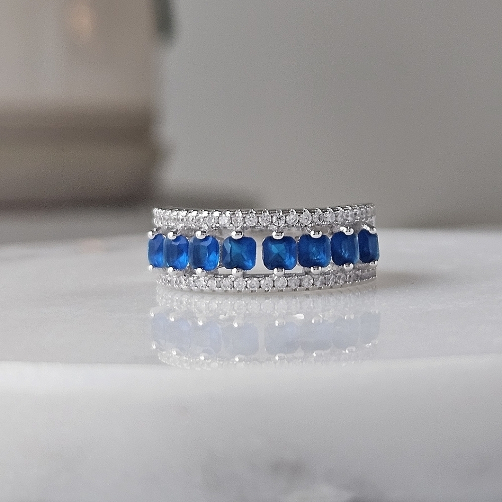 STERLING SWAROVSKI SAPPHIRE ETERNITY BAND - Picture 3 of 3